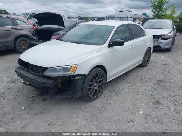 3VW167AJ0HM393247 2017 VOLKSWAGEN JETTA - Image 2