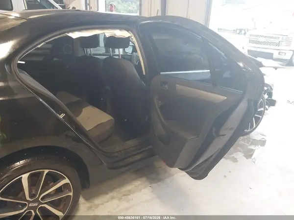 3VW167AJ1HM279502 2017 VOLKSWAGEN JETTA - Image 8