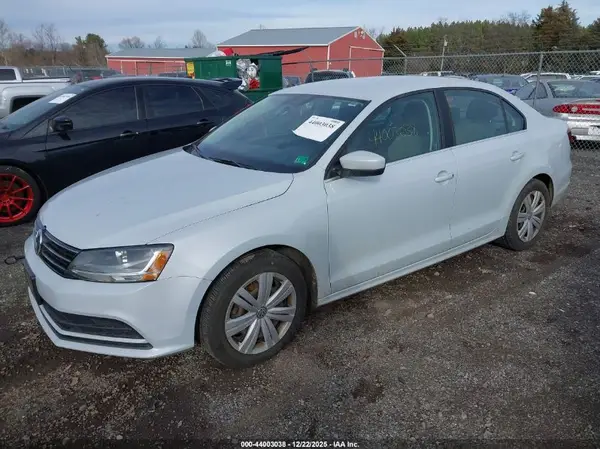 3VW167AJ1HM320873 2017 VOLKSWAGEN JETTA - Image 2