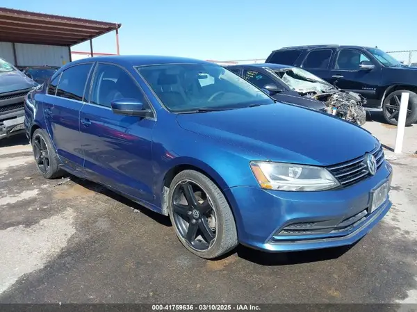3VW167AJ1HM333333 2017 VOLKSWAGEN JETTA - Image 1