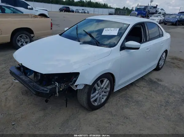 3VW167AJ1JM218432 2018 VOLKSWAGEN JETTA - Image 2