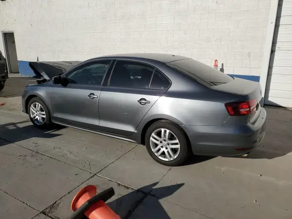 3VW167AJ1JM227616 2018 VOLKSWAGEN JETTA - Image 2