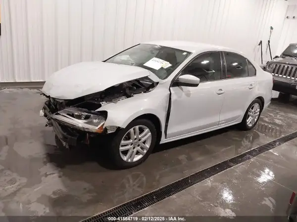 3VW167AJ1JM248224 2018 VOLKSWAGEN JETTA - Image 2