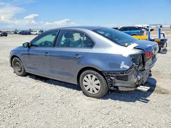 3VW167AJ2GM276459 2016 VOLKSWAGEN JETTA - Image 2