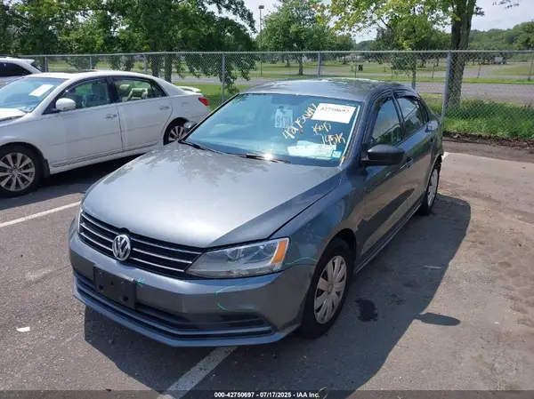 3VW167AJ2GM281757 2016 VOLKSWAGEN JETTA - Image 2