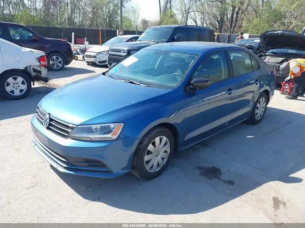 3VW167AJ2GM337051 2016 VOLKSWAGEN JETTA - Image 2