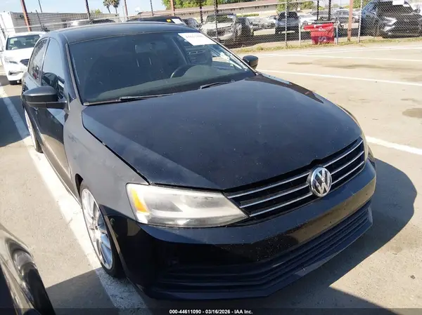 3VW167AJ2GM386444 2016 VOLKSWAGEN JETTA - Image 1