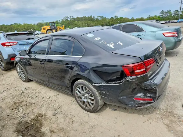 3VW167AJ2HM259887 2017 VOLKSWAGEN JETTA - Image 2