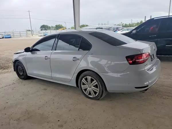 3VW167AJ2HM269240 2017 VOLKSWAGEN JETTA - Image 2