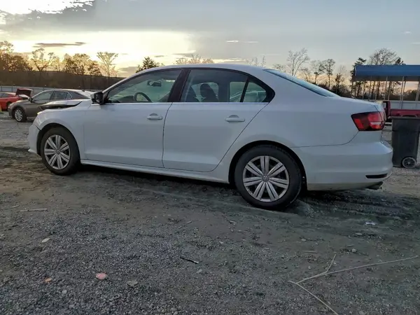 3VW167AJ2HM308702 2017 VOLKSWAGEN JETTA - Image 2