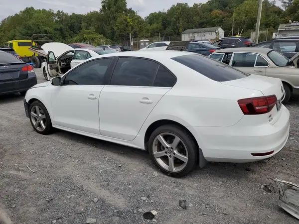 3VW167AJ2HM319764 2017 VOLKSWAGEN JETTA - Image 2