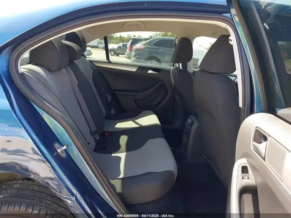 3VW167AJ2HM327315 2017 VOLKSWAGEN JETTA - Image 8