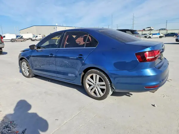 3VW167AJ2HM357334 2017 VOLKSWAGEN JETTA - Image 2
