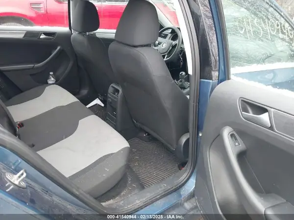 3VW167AJ2HM370018 2017 VOLKSWAGEN JETTA - Image 8