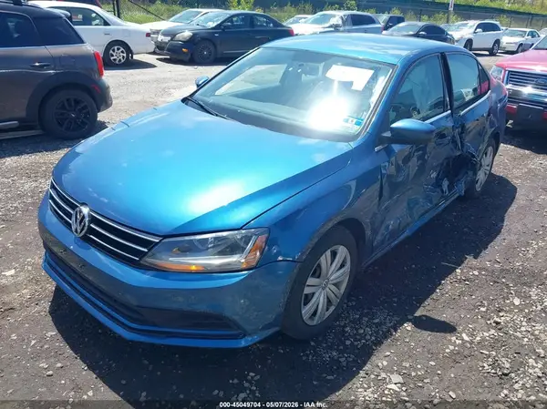 3VW167AJ2HM383593 2017 VOLKSWAGEN JETTA - Image 2