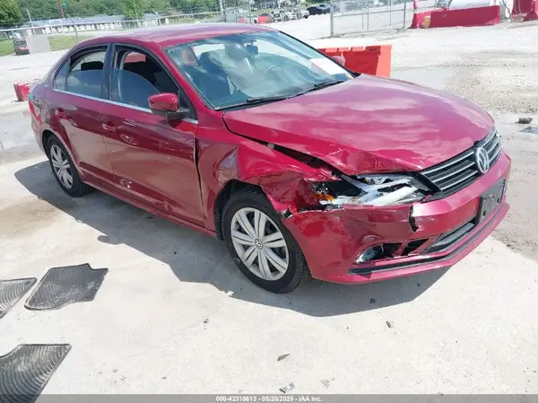 3VW167AJ2HM390172 2017 VOLKSWAGEN JETTA - Image 1