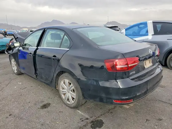 3VW167AJ2HM395811 2017 VOLKSWAGEN JETTA - Image 2