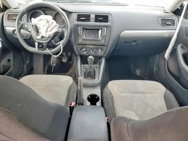 3VW167AJ2HM395811 2017 VOLKSWAGEN JETTA - Image 8