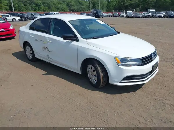 3VW167AJ3GM360595 2016 VOLKSWAGEN JETTA - Image 1