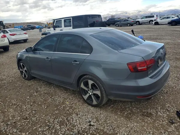 3VW167AJ3HM235047 2017 VOLKSWAGEN JETTA - Image 2