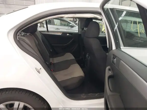 3VW167AJ3HM277802 2017 VOLKSWAGEN JETTA - Image 8
