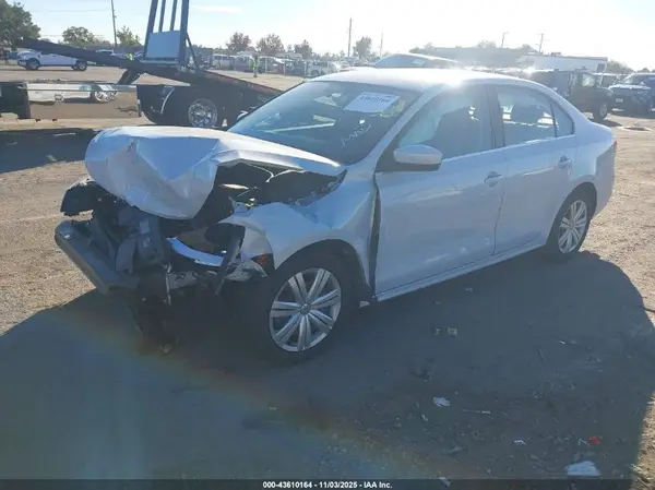 3VW167AJ3HM299069 2017 VOLKSWAGEN JETTA - Image 2