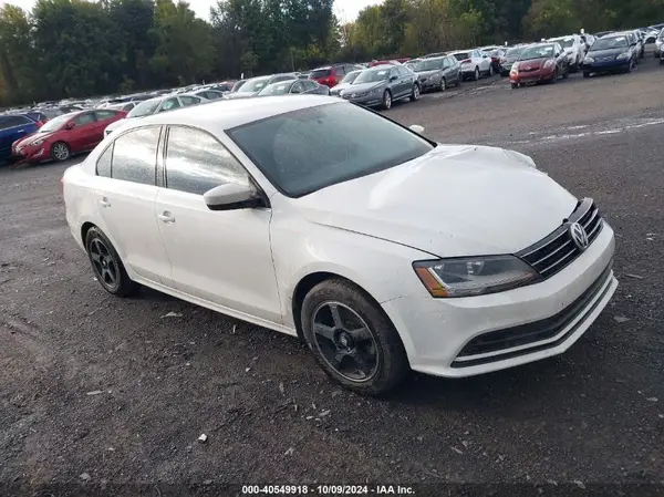 3VW167AJ3HM300091 2017 VOLKSWAGEN JETTA - Image 1