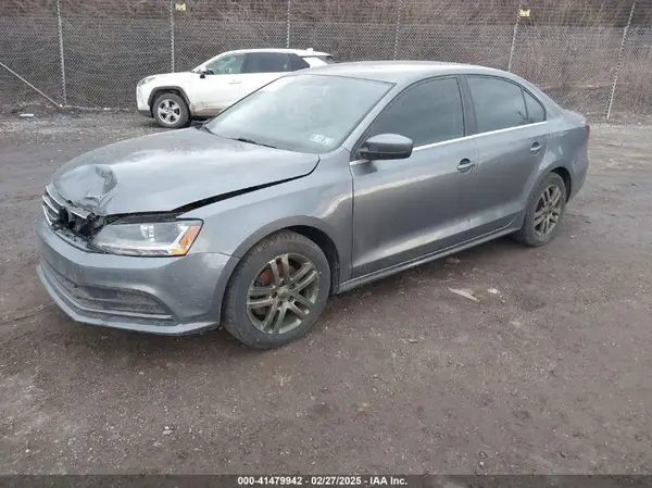 3VW167AJ3HM348674 2017 VOLKSWAGEN JETTA - Image 2