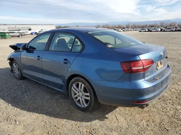 3VW167AJ3JM210669 2018 VOLKSWAGEN JETTA - Image 2