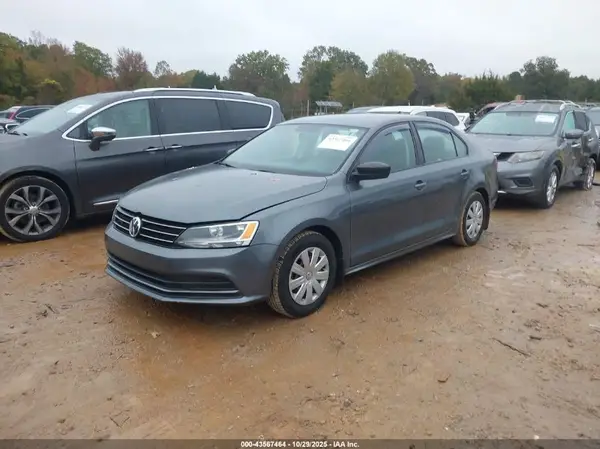 3VW167AJ4GM256102 2016 VOLKSWAGEN JETTA - Image 2
