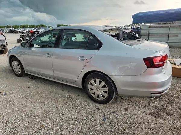 3VW167AJ4GM263955 2016 VOLKSWAGEN JETTA - Image 2