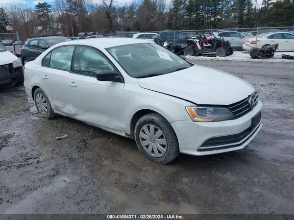 3VW167AJ4GM282697 2016 VOLKSWAGEN JETTA - Image 1
