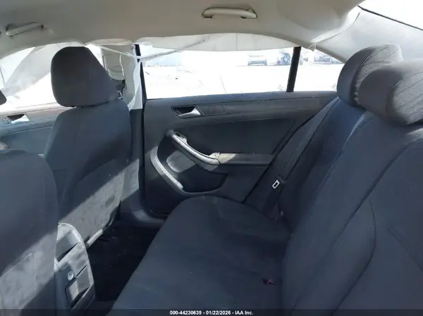 3VW167AJ4GM302639 2016 VOLKSWAGEN JETTA - Image 8