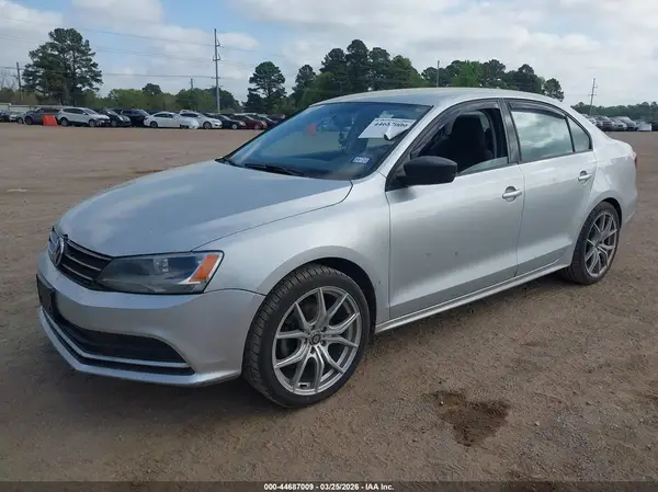 3VW167AJ4GM307338 2016 VOLKSWAGEN JETTA - Image 2