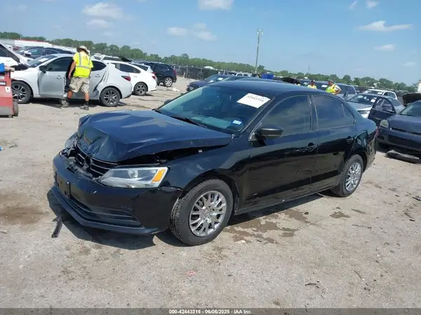 3VW167AJ4GM371234 2016 VOLKSWAGEN JETTA - Image 2