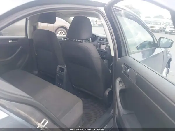 3VW167AJ4GM396750 2016 VOLKSWAGEN JETTA - Image 8