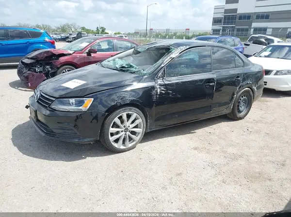 3VW167AJ4GM401350 2016 VOLKSWAGEN JETTA - Image 2