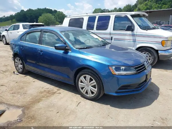 3VW167AJ4HM212926 2017 VOLKSWAGEN JETTA - Image 1