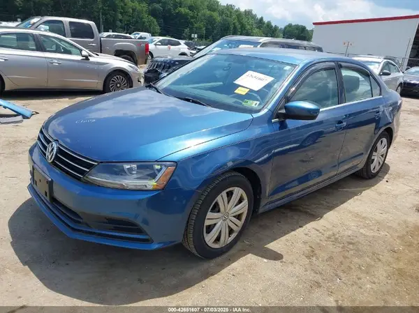 3VW167AJ4HM212926 2017 VOLKSWAGEN JETTA - Image 2