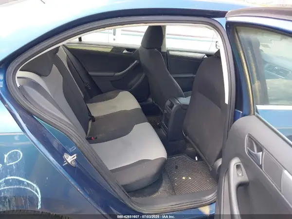3VW167AJ4HM212926 2017 VOLKSWAGEN JETTA - Image 8