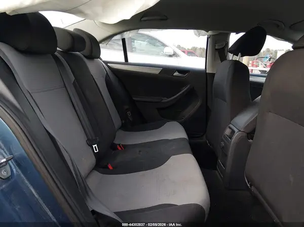 3VW167AJ4HM227586 2017 VOLKSWAGEN JETTA - Image 8