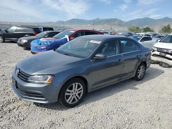 3VW167AJ4HM271278 2017 VOLKSWAGEN JETTA - Image 1