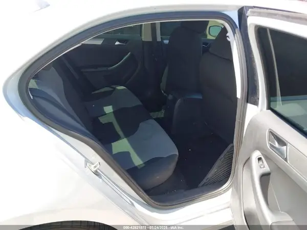 3VW167AJ4HM316588 2017 VOLKSWAGEN JETTA - Image 8