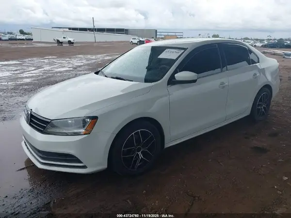 3VW167AJ4HM320317 2017 VOLKSWAGEN JETTA - Image 2