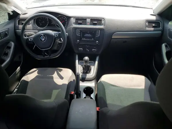 3VW167AJ4HM327977 2017 VOLKSWAGEN JETTA - Image 8