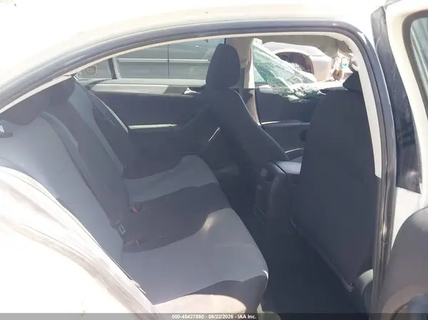 3VW167AJ4HM339000 2017 VOLKSWAGEN JETTA - Image 8