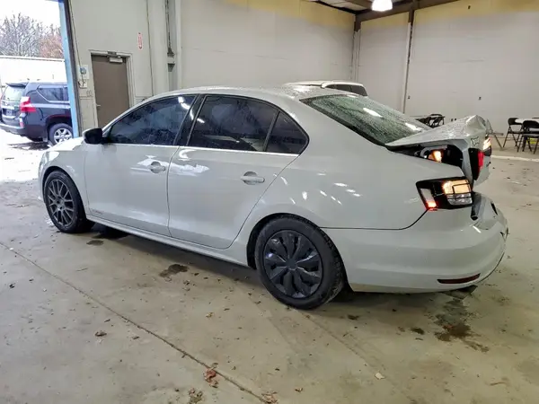 3VW167AJ4HM371137 2017 VOLKSWAGEN JETTA - Image 2