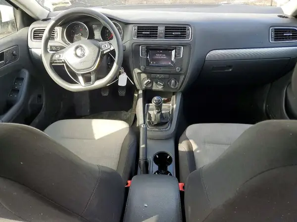 3VW167AJ4HM381537 2017 VOLKSWAGEN JETTA - Image 8