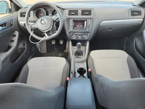 3VW167AJ4HM396250 2017 VOLKSWAGEN JETTA - Image 8
