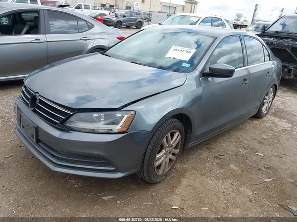 3VW167AJ4HM400880 2017 VOLKSWAGEN JETTA - Image 2